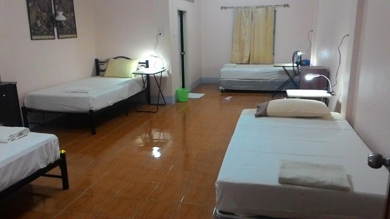 D'S Corner & Guesthouse Phuket Szoba fotó