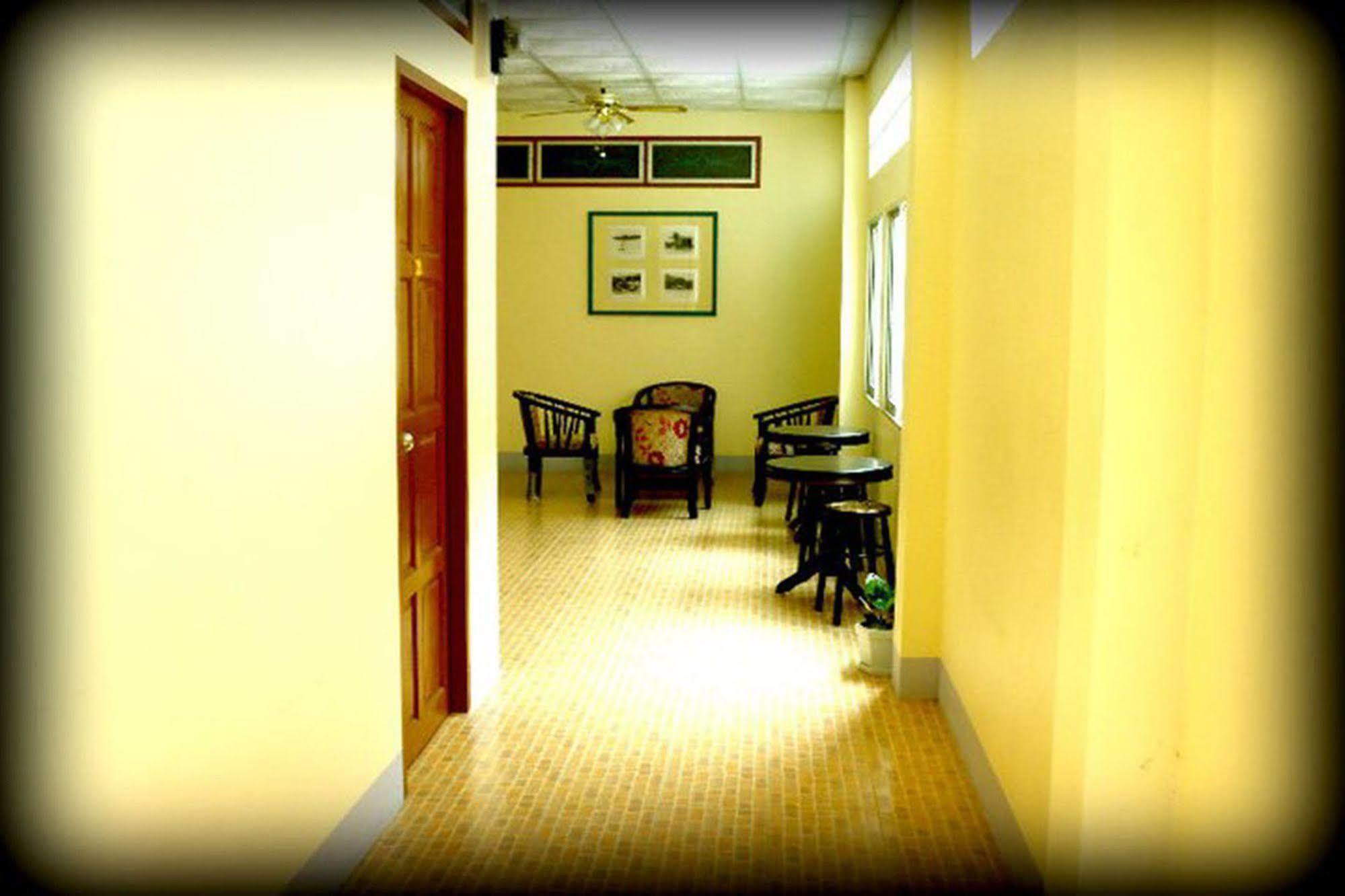 D'S Corner & Guesthouse Phuket Kültér fotó